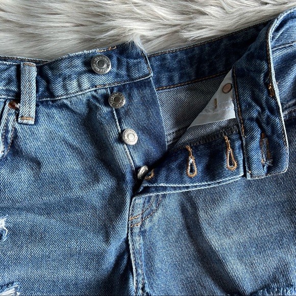 Topshop Ashley Medium Wash Distressed Moto Shorts size 2 Raw Hem EUC - Picture 6 of 6